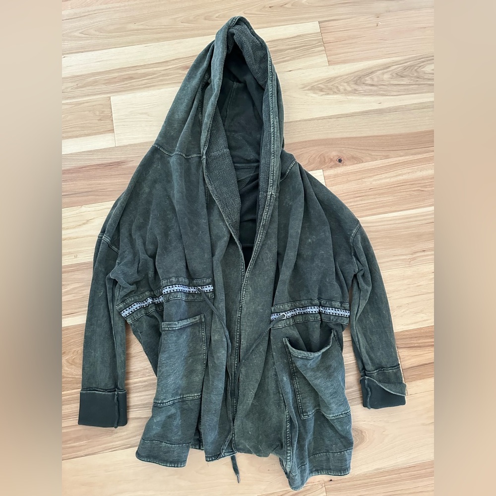 T Party Women’s  Green Military Style Jacket With  Cinch Waste, Front Pockets